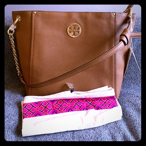 Tory burch everly hobo hotsell